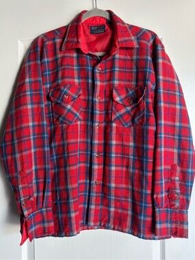Vintage wool o the west wool plaid shirt jacket men’s size medium red *flaw*